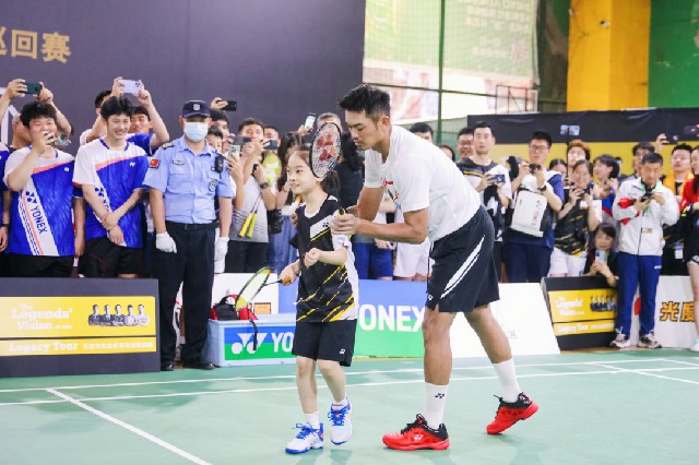 年的一个类 年的一个类