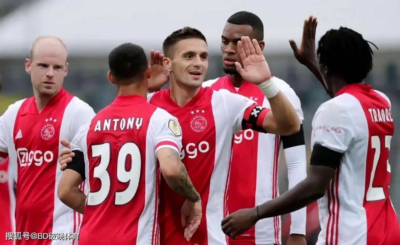 她在首轮便 她在首轮便