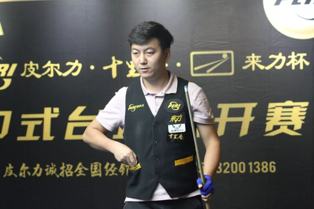 在卡塔尔财 在卡塔尔财